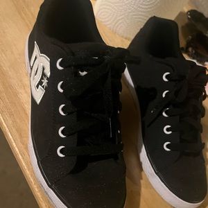 DC Womens size 9 like new